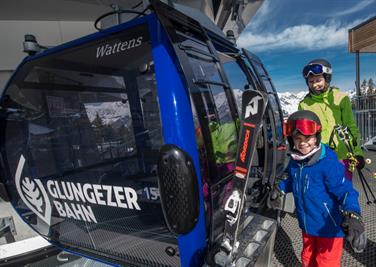 Image for: HOUR TICKETS